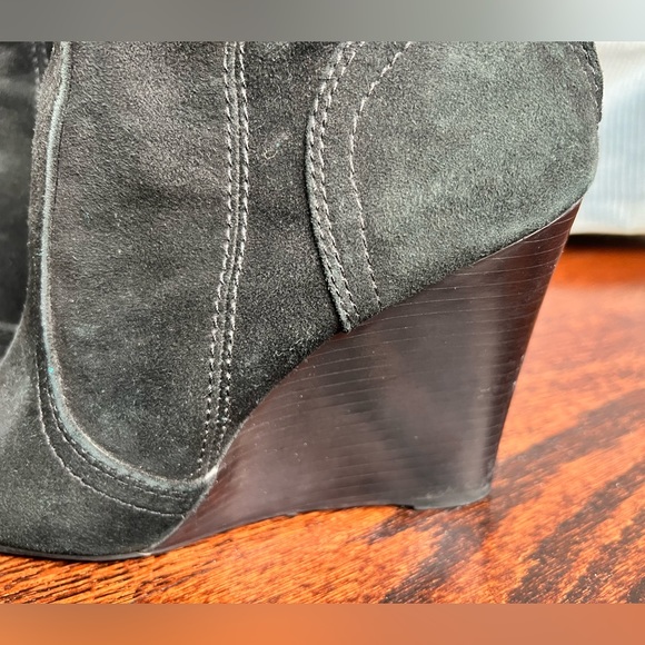 Tory Burch  Black Suede Booties - sz 7.5 - Picture 4 of 14